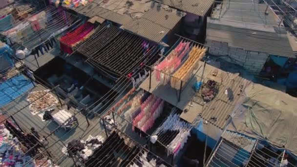 Mumbai Indien Dhobi Ghats Slums Der Nähe Des Ozeans Drohnenaufnahmen — Stockvideo