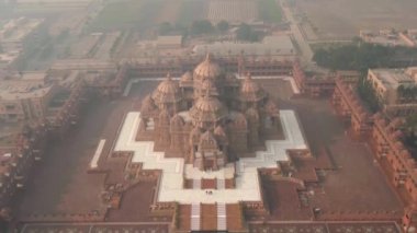 Delhi, Hindistan, Akshardham Tapınağı 4k insansız hava aracı görüntüleri