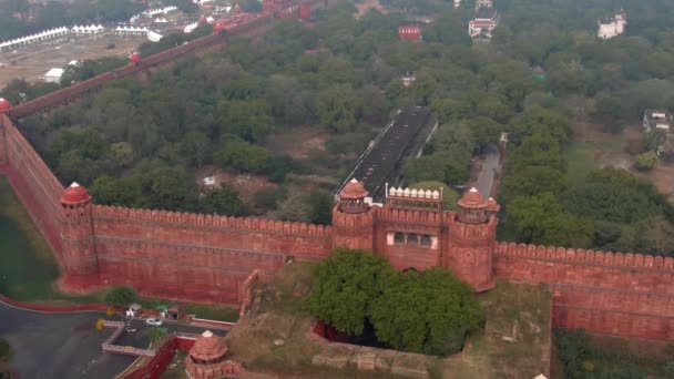 デリーの赤砦 インド 4Kの空中ドローン映像 — ストック動画