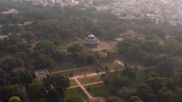 Antenni Näkymä Intian Kaupunkikuva Perinteisen Arkkitehtuurin Päivällä Matkustaa Aasiassa Matkustaa — kuvapankkivideo