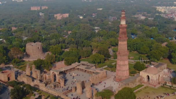Qutb Minar India Delhi Aerial Aerial View — Stock Video