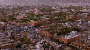 Jaipur şehrinin, Hindistan 'ın, Rajasthan' ın hava görüntüsü, 4k hava aracı görüntüsü.