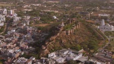 Jaipur, Hindistan, Moti Doongri kalesi ve Birla mandir, 4k hava derecelendirilmemiş.