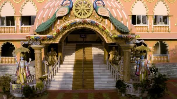 インド エカハラ 2019年3月10日 エカハラ Iskcon寺日の出 旅行コンセプト — ストック動画