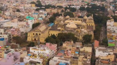 Madurai, Hindistan, Thirumalai Nayakkar Sarayı, 4k hava aracı görüntüsü
