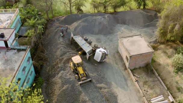 Ekachakra Inde Janvier 2019 Bulldozer Déchargement Voie Renversée Vue Aérienne — Video