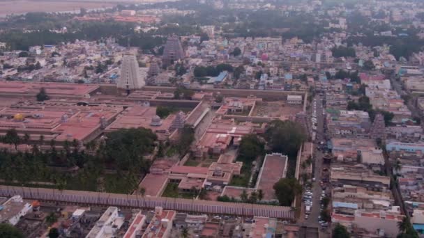 vue aérienne de Vrindavan, ville de 5000 temples, Inde, 4k 
