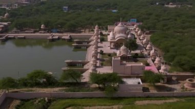 Vrindavan 'ın havadan görünüşü, 5000 tapınak şehri, Hindistan, 4k 