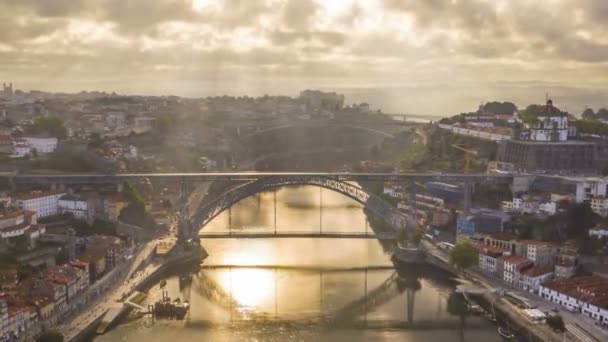 Douro Fluss Porto Portugal Drohnen Skyline Unrasiert — Stockvideo