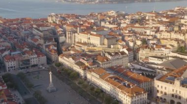 Portekiz, Avrupa 'da şehir manzarası, 4k hava aracı görünümü