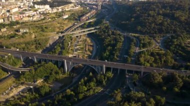 Portekiz, Avrupa 'da şehir manzarası, 4k hava aracı görünümü