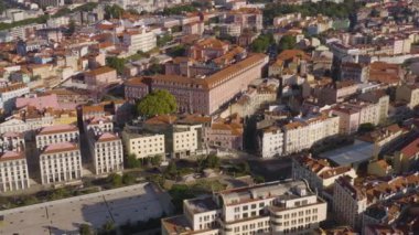 Portekiz, Avrupa 'da şehir manzarası, 4k hava aracı görünümü