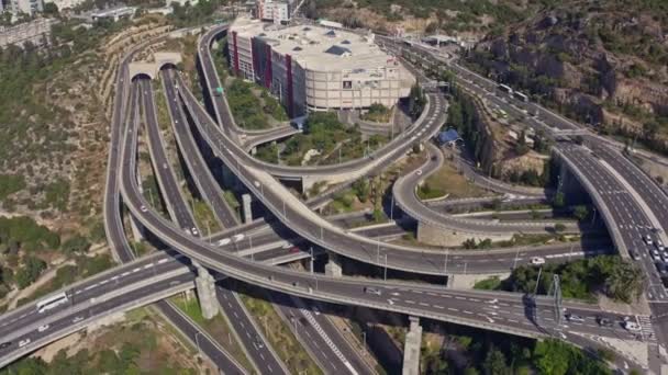 Gran Carretera Intercambio Carreteras Cerca Las Cuevas Subterráneas Transporte Haifa — Vídeo de stock