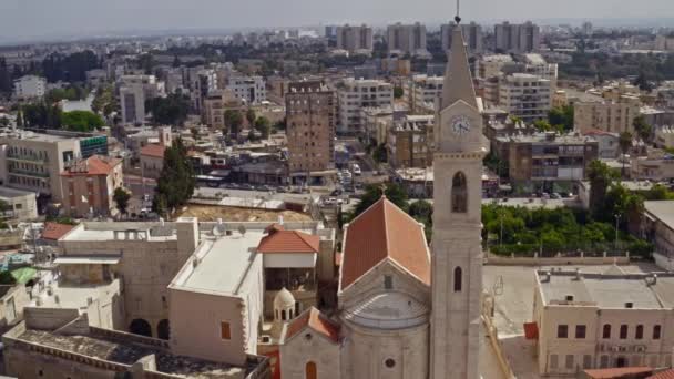 以色列Ramleh市中心的大方济各会教堂 空中无人飞机俯瞰4K — 图库视频影像