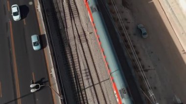 İsrail, Tel Aviv - 4 Şubat 2017: Tel Aviv merkez ve ulaşım, havadan 4k görüntü 