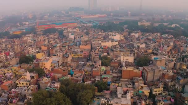 Índia Deli Centro Cidade Favelas Telhados Aéreos Drone Footage Anoitecer — Vídeo de Stock