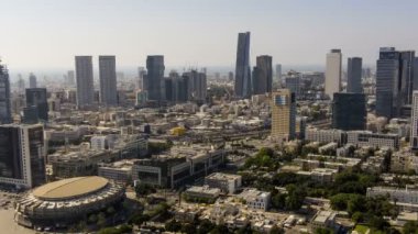 Güney Tel Aviv 'de güzel bir yaz günü, hava aracı zamanı 4K, İsrail