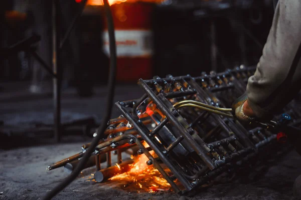 Corte de metal con antorcha de acetileno —  Fotos de Stock