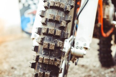 Motosiklet tekerlek