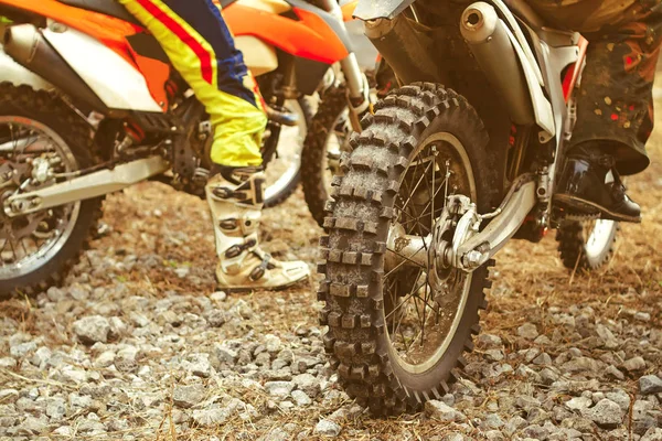 Motociclista antes do início — Fotografia de Stock