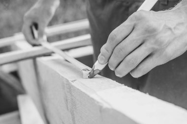 işçi ölçümleri bir mezura ile yapar