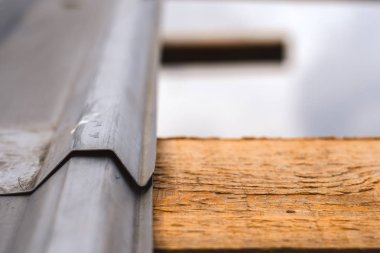 demir çatı bitmemiş çatı