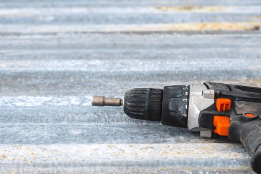 İnşaat alanı üzerinde tornavida mı