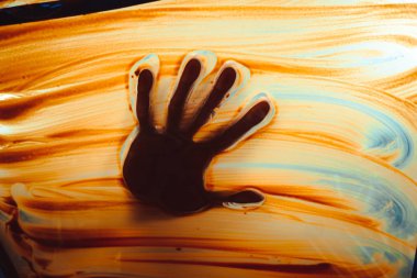 Elini cama yazdırma