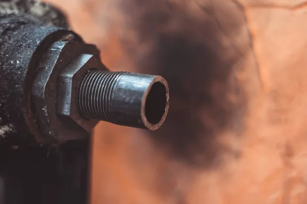 La batteria di riscaldamento è rotta — Foto Stock