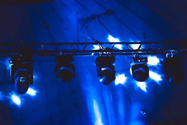 コンサートでスポット ライトします。 — ストック写真