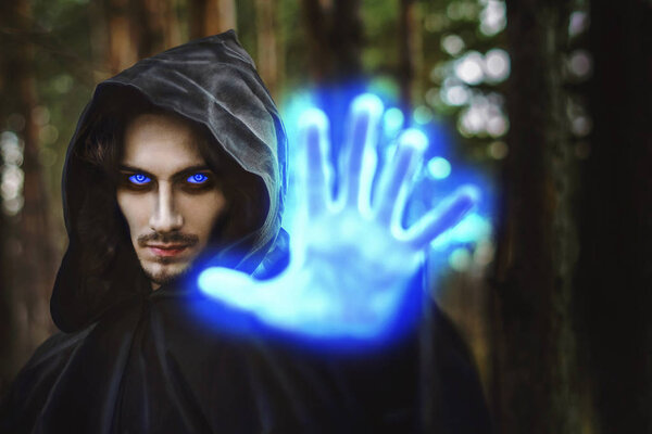 warlock pointing finger