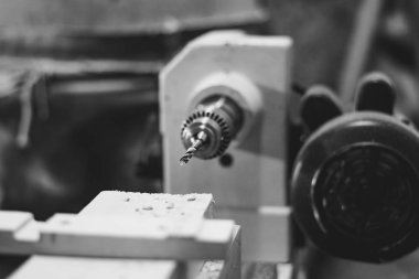 Atölyedeki eski makine