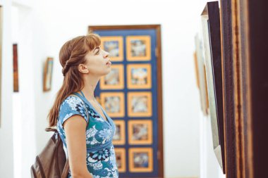 Novokuzneck, Rusya - 01.09.2018: kız resim Müzesi