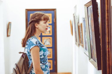 Novokuzneck, Rusya - 01.09.2018: kız resim Müzesi