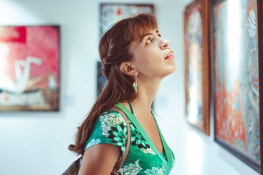 Novokuzneck, Rusya - 01.09.2018: kız resim Müzesi