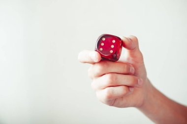 Oyunlar için elinde zar