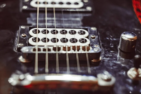 Cordas guitarra elétrica e captador — Fotografia de Stock