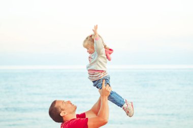 Baba çocuk kadar seçer