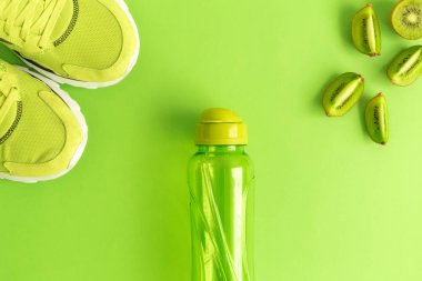 Spor donatımı ve kivi düz yatıyordu.