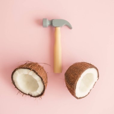 Hindistan cevizi kırma en az yaratıcı kavramı.