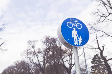 Yaya ve bisiklet alanının işareti.