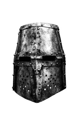 Beyaz arka plan üzerinde izole eski şövalye kask. Bir yolu