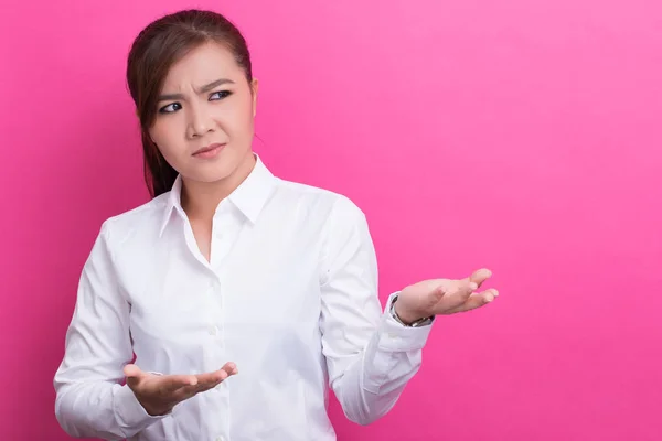 Mujer enojada sobre fondo aislado —  Fotos de Stock