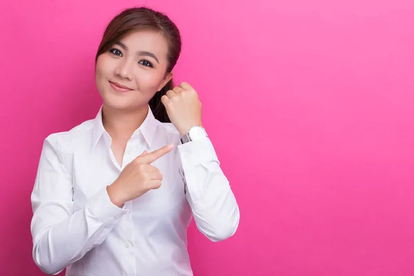 Mujer feliz tiene puntual —  Fotos de Stock