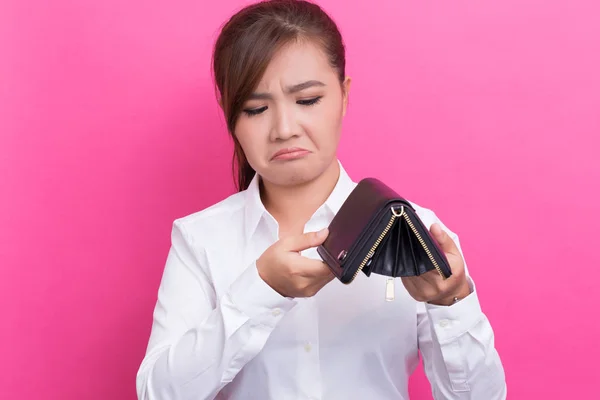 Poor woman with empty wallet — Stock Photo, Image