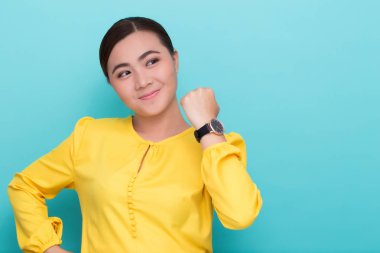 Mutlu kadın dakik vardır