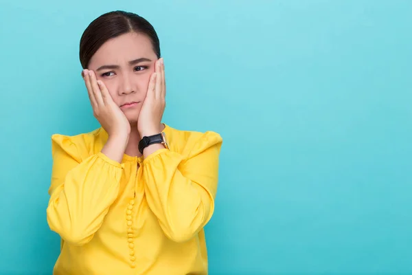 Llorando mujer en aislado fondo — Foto de Stock