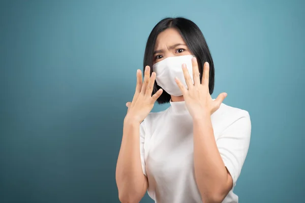 Yüzüne Dokunayım Deme Hijyen Maskesi Takan Asyalı Kadın Dur Işareti — Stok fotoğraf