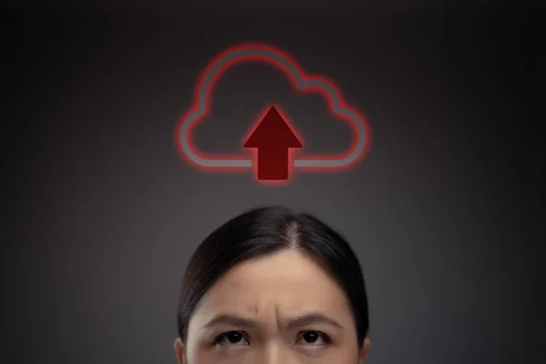 Несчастная Азиатка Эффект Голограммы Облаками Изолированный Заднем Плане — стоковое фото