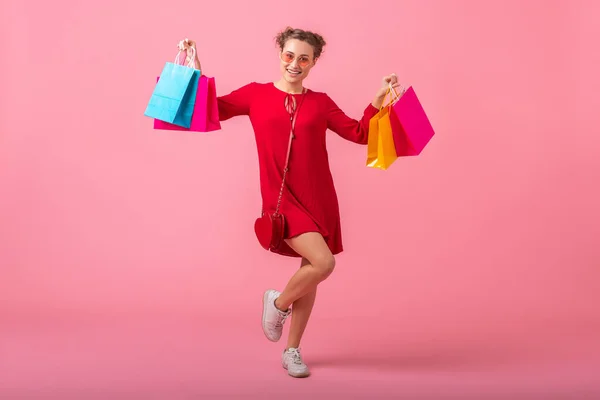 Aantrekkelijk Gelukkig Glimlachen Stijlvol Vrouw Shopaholic Rood Trendy Jurk Met — Stockfoto